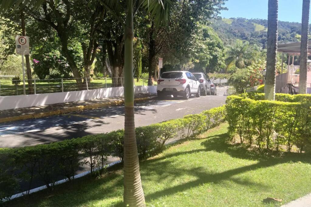 Lindo Flat Em Aguas De Lindoia Águas de Lindóia Exterior foto